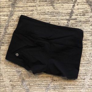 Lululemon 2.5” Short